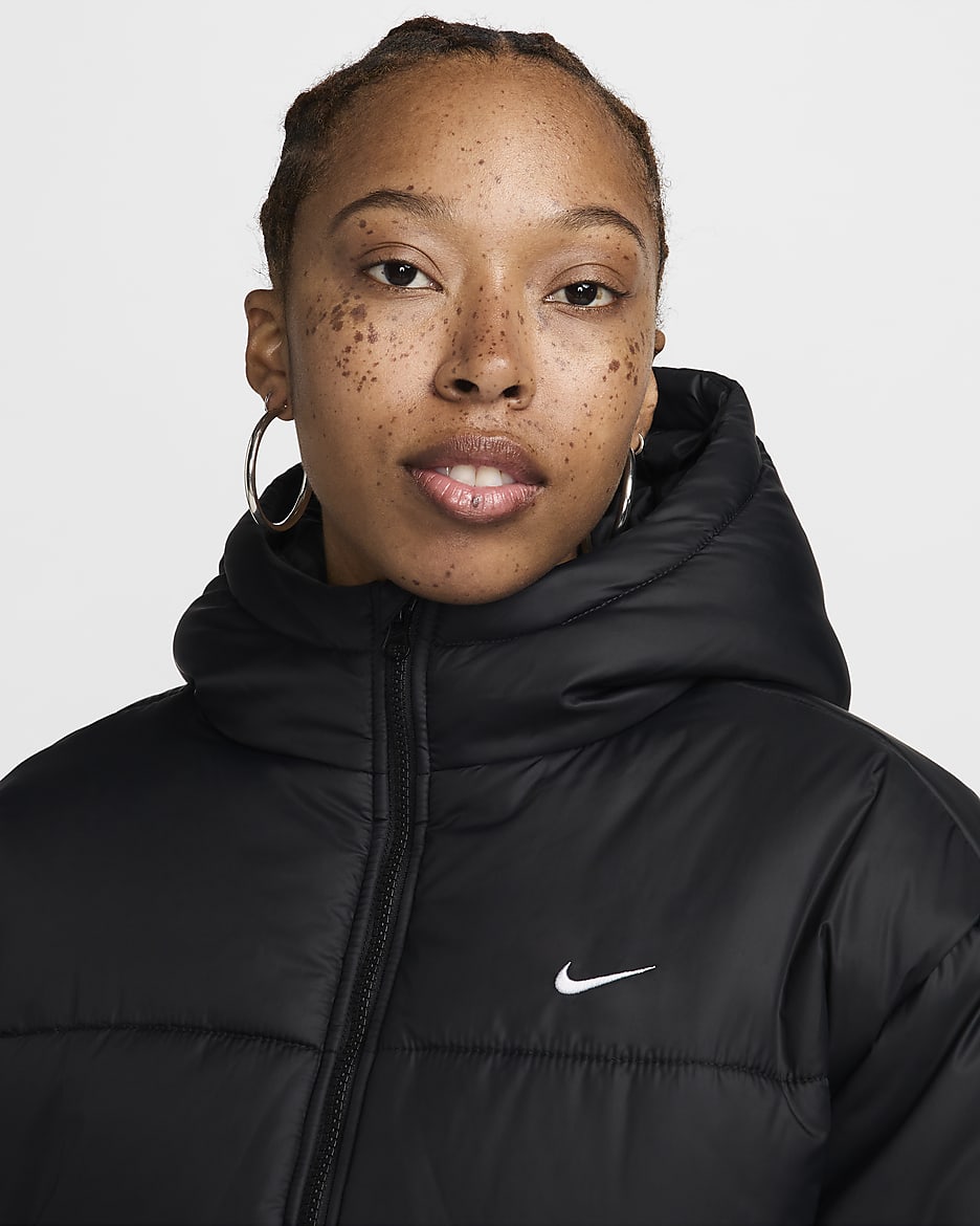 Parka ample Therma FIT Nike Sportswear Classic Puffer pour femme. Nike CH